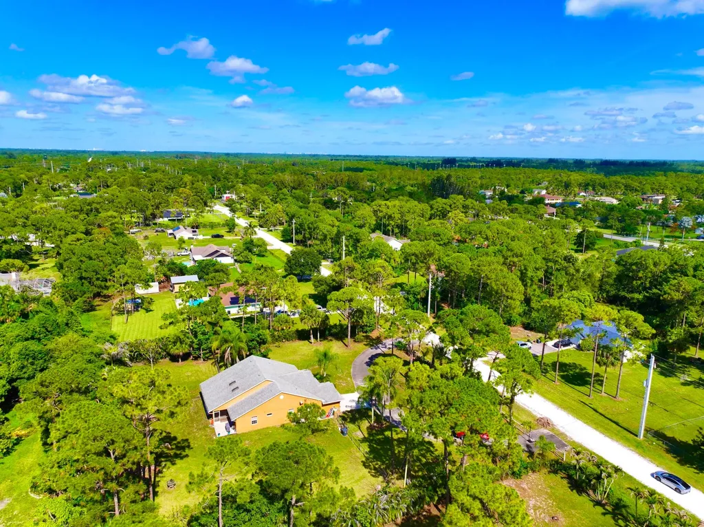 14703 N 71st Place Place N The Acreage FL 33470