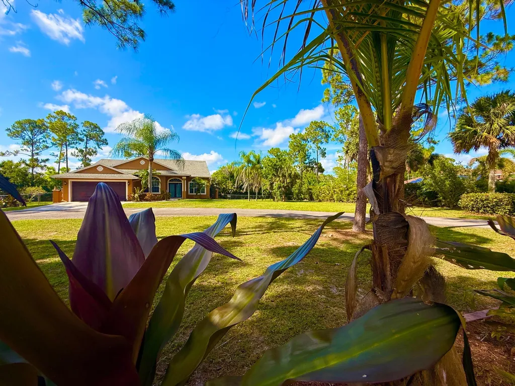 14703 N 71st Place Place N The Acreage FL 33470