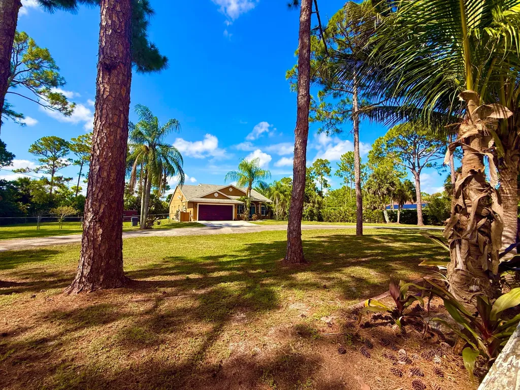 14703 N 71st Place Place N The Acreage FL 33470