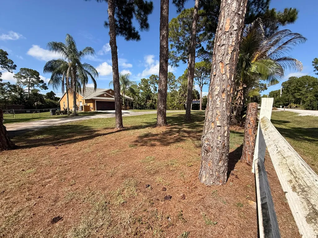 14703 N 71st Place Place N The Acreage FL 33470
