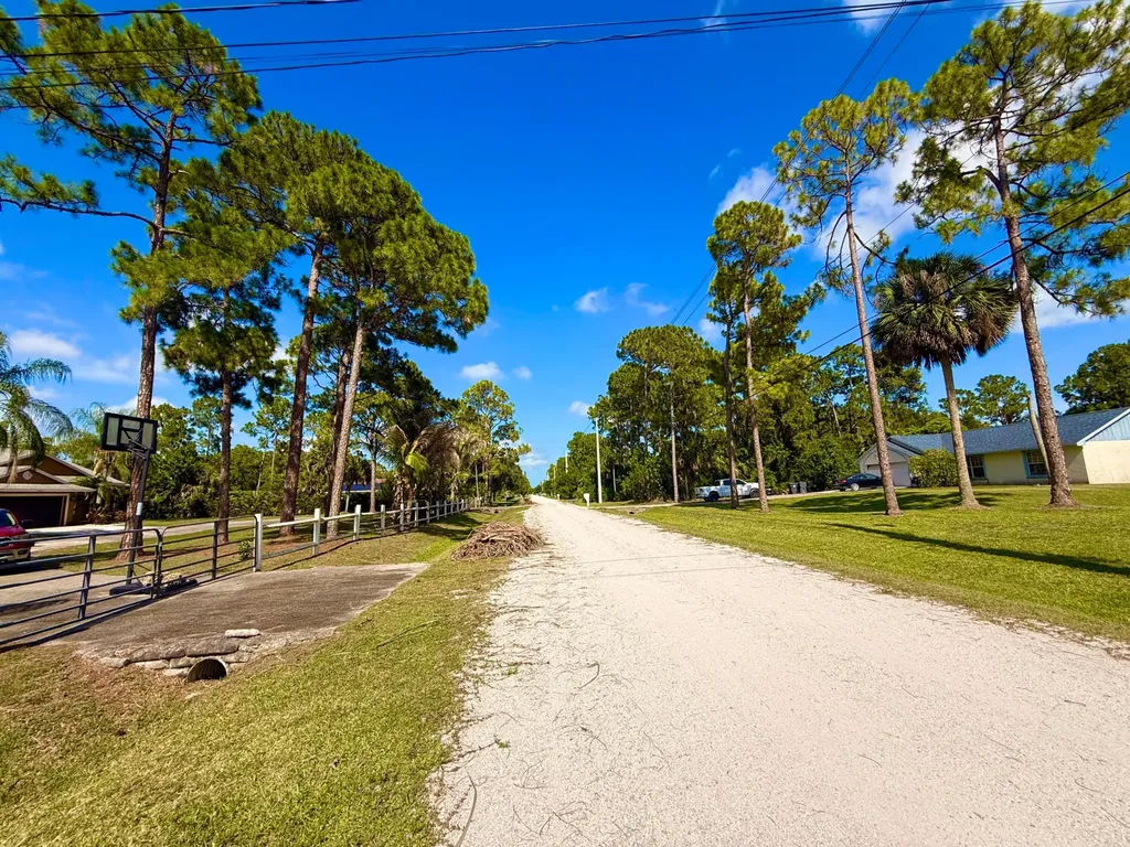 14703 N 71st Place Place N The Acreage FL 33470