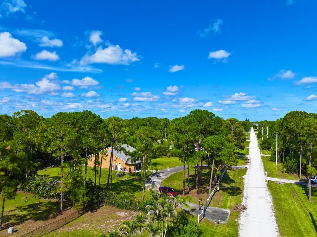 14703 N 71st Place Place N The Acreage FL 33470