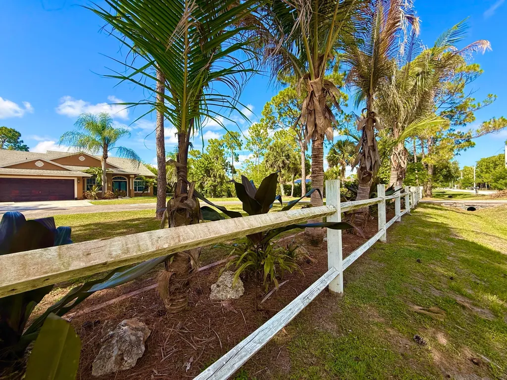 14703 N 71st Place Place N The Acreage FL 33470
