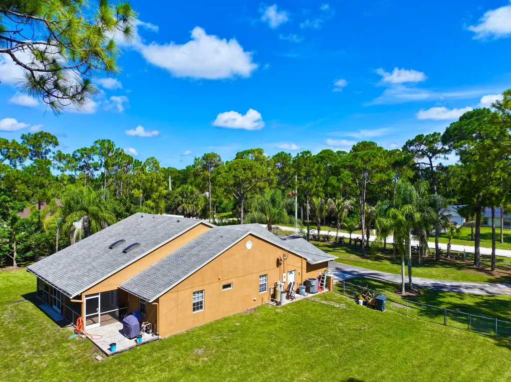 14703 N 71st Place Place N The Acreage FL 33470