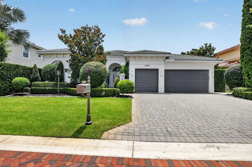 17350 Pavaroso Street Boca Raton FL 33496