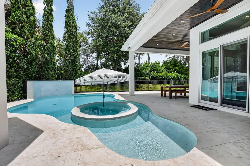 17350 Pavaroso Street Boca Raton FL 33496