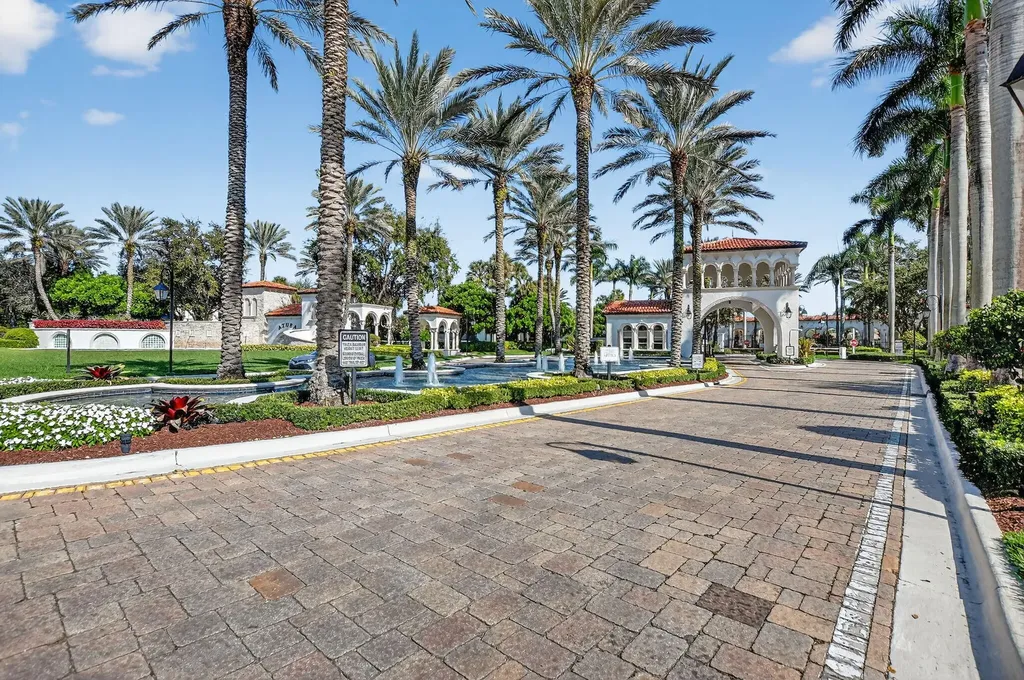 17350 Pavaroso Street Boca Raton FL 33496