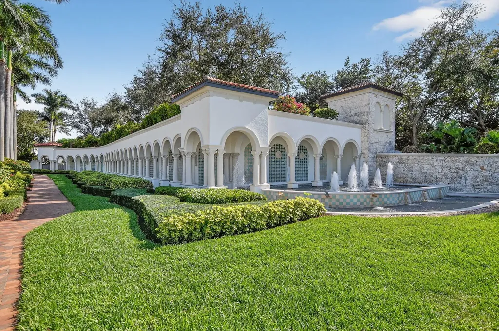 17350 Pavaroso Street Boca Raton FL 33496