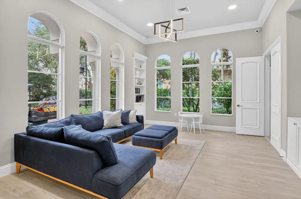 17350 Pavaroso Street Boca Raton FL 33496