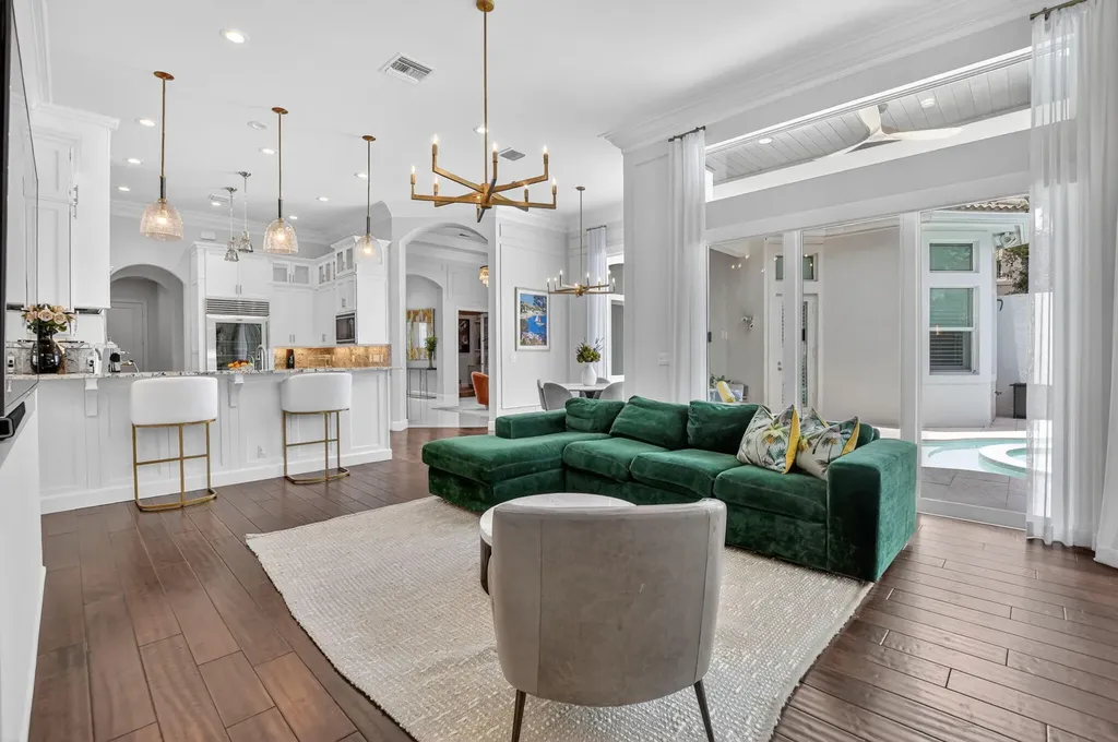 17350 Pavaroso Street Boca Raton FL 33496
