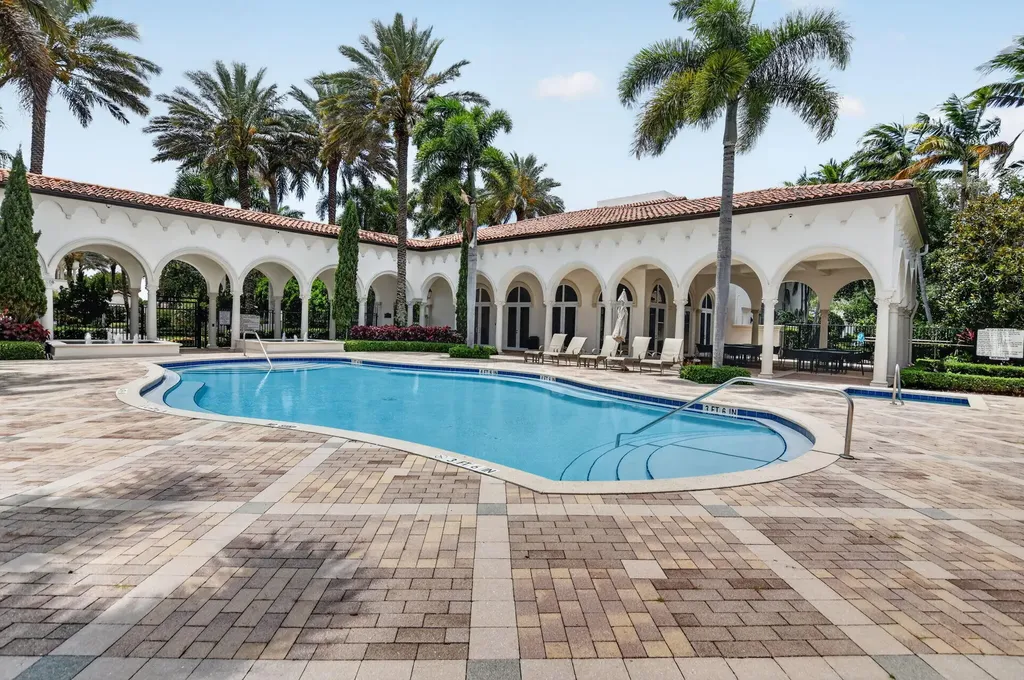 17350 Pavaroso Street Boca Raton FL 33496