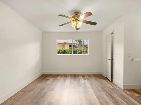 811 SE 4th Avenue Dania Beach FL 33004