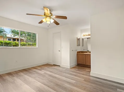 811 SE 4th Avenue Dania Beach FL 33004