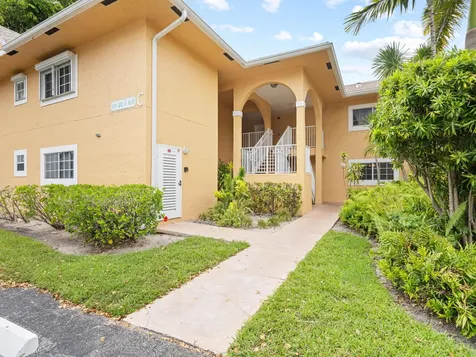 811 SE 4th Avenue Dania Beach FL 33004