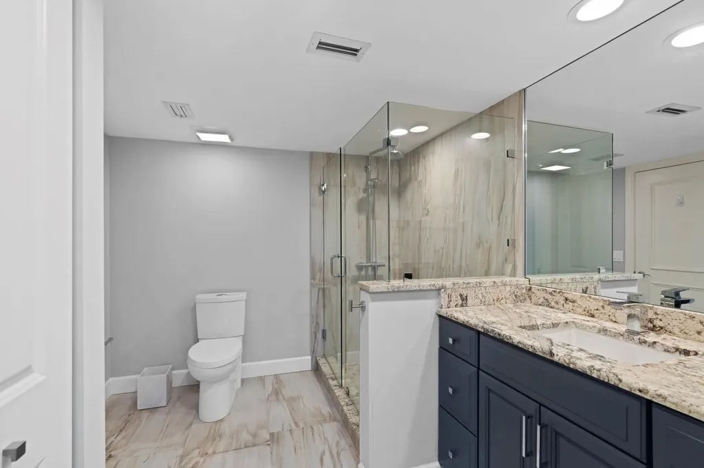 2435 Presidential Way West Palm Beach FL 33401