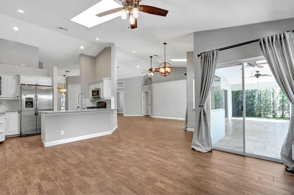 1097 Egret Circle N Jupiter FL 33458