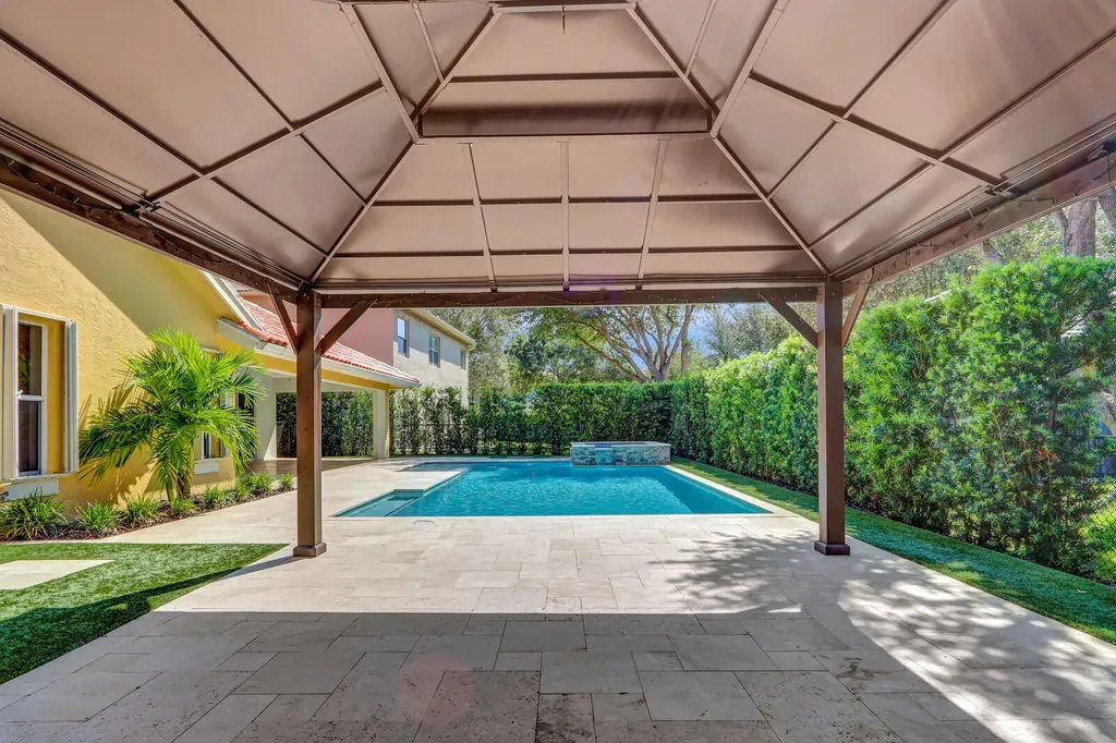 1097 Egret Circle N Jupiter FL 33458