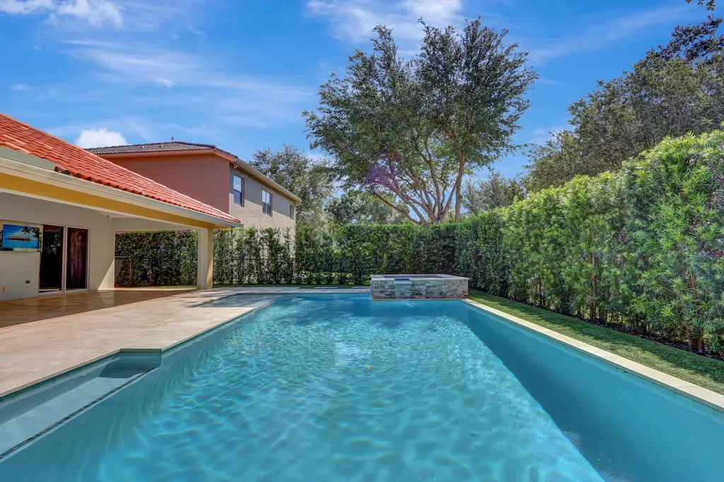 1097 Egret Circle N Jupiter FL 33458
