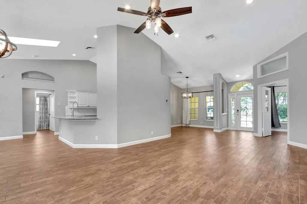 1097 Egret Circle N Jupiter FL 33458