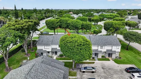 104 Shoreview Drive Greenacres FL 33463