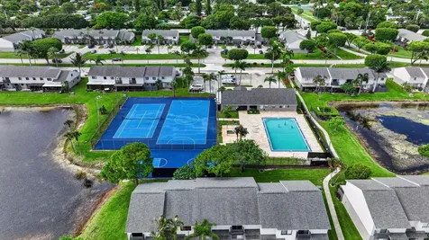 104 Shoreview Drive Greenacres FL 33463