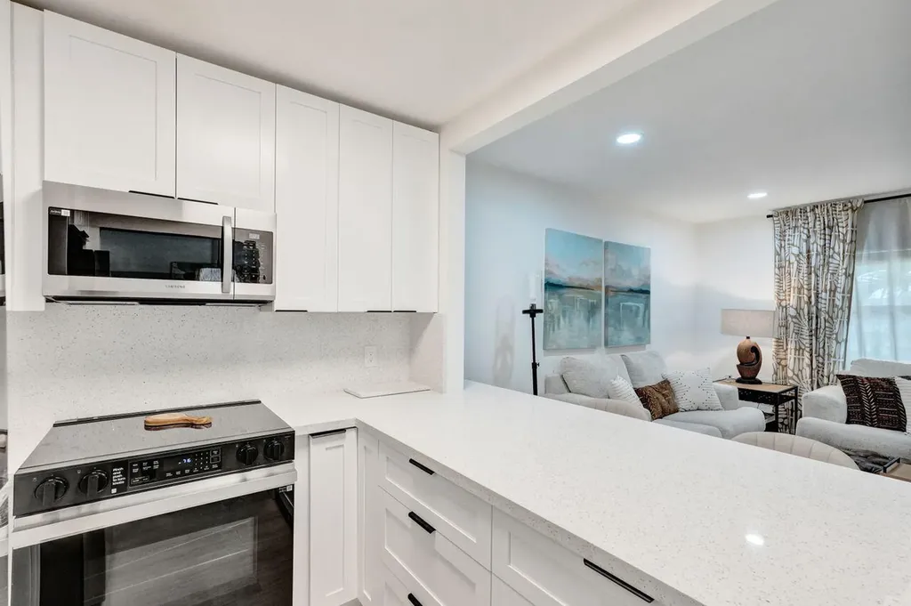 207 Salisbury I West Palm Beach FL 33417