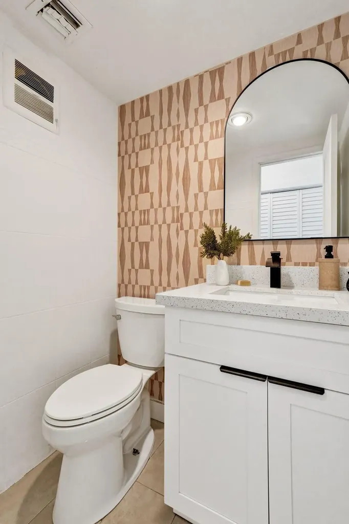 207 Salisbury I West Palm Beach FL 33417
