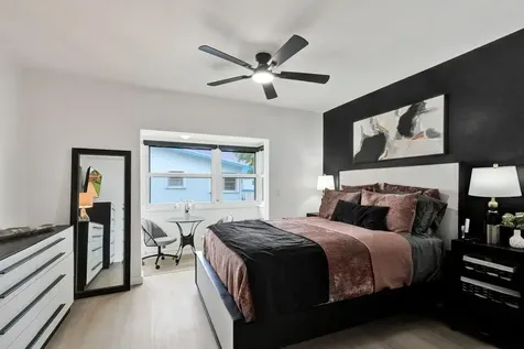 207 Salisbury I West Palm Beach FL 33417
