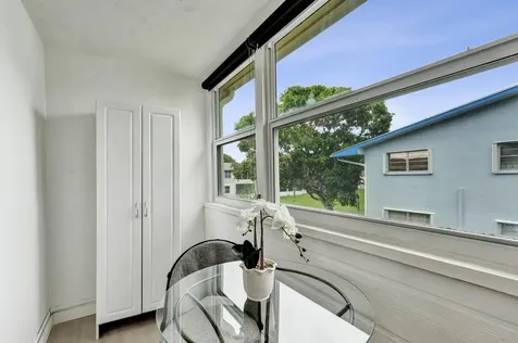 207 Salisbury I West Palm Beach FL 33417