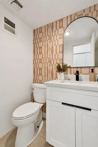 207 Salisbury I West Palm Beach FL 33417