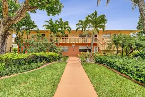 207 Salisbury I West Palm Beach FL 33417