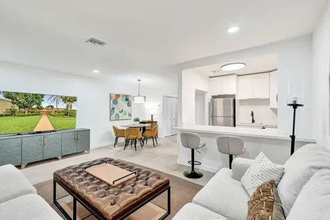 207 Salisbury I West Palm Beach FL 33417