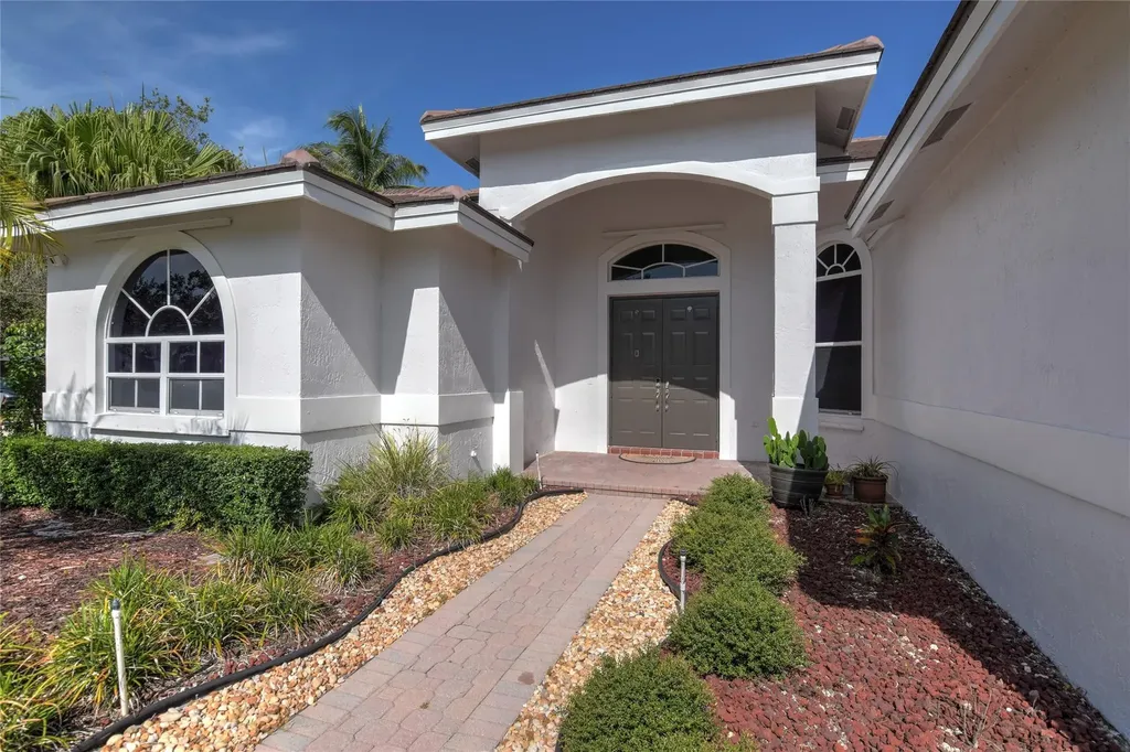 1125 Waterside Circle Weston FL 33327