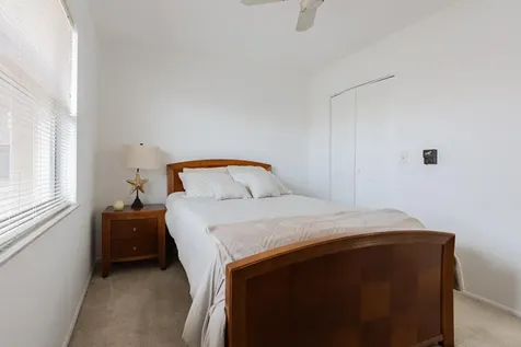 2811 Somerset Drive Lauderdale Lakes FL 33311