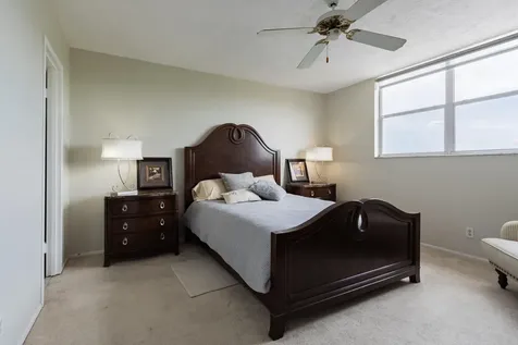 2811 Somerset Drive Lauderdale Lakes FL 33311