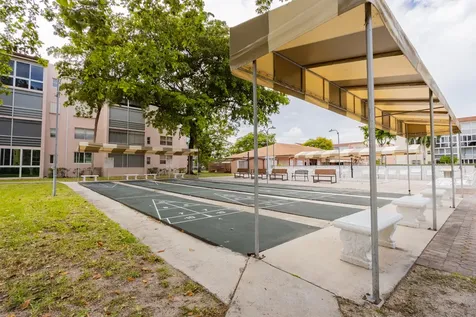 2811 Somerset Drive Lauderdale Lakes FL 33311