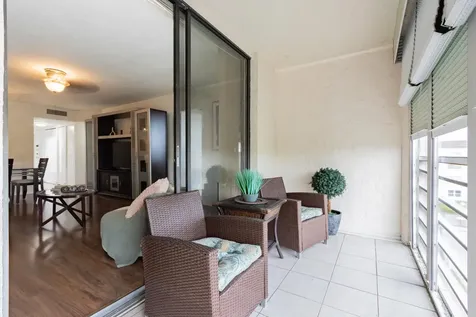 2811 Somerset Drive Lauderdale Lakes FL 33311