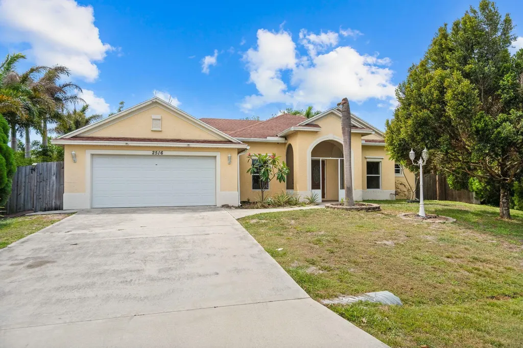 2516 SW Abelard Street Port St Lucie FL 34953