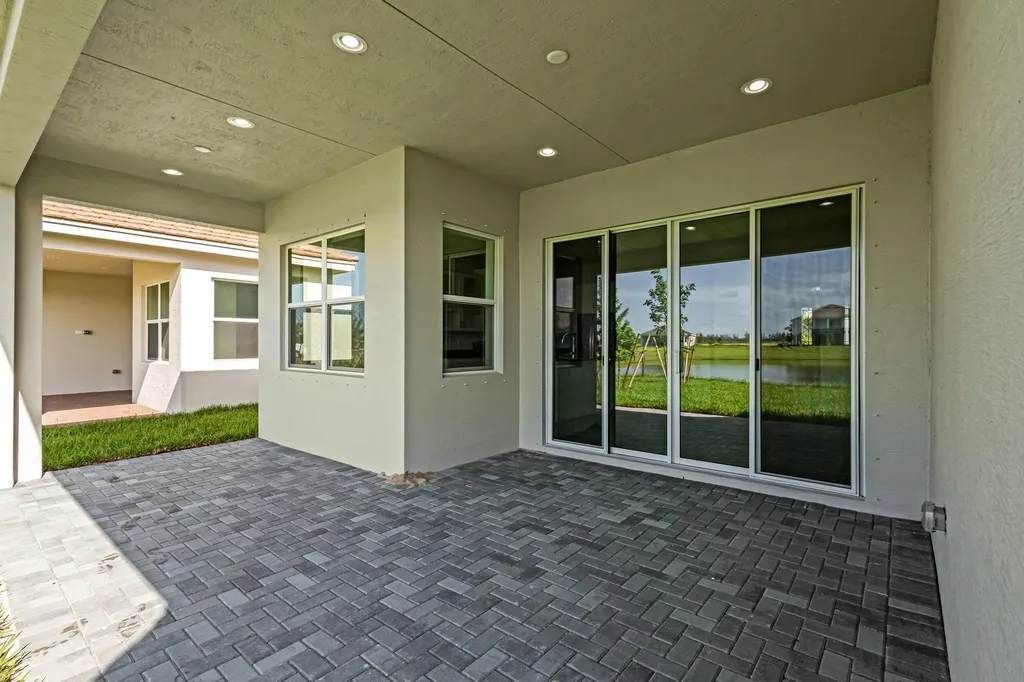 14200 Lacebark Lane Westlake FL 33470