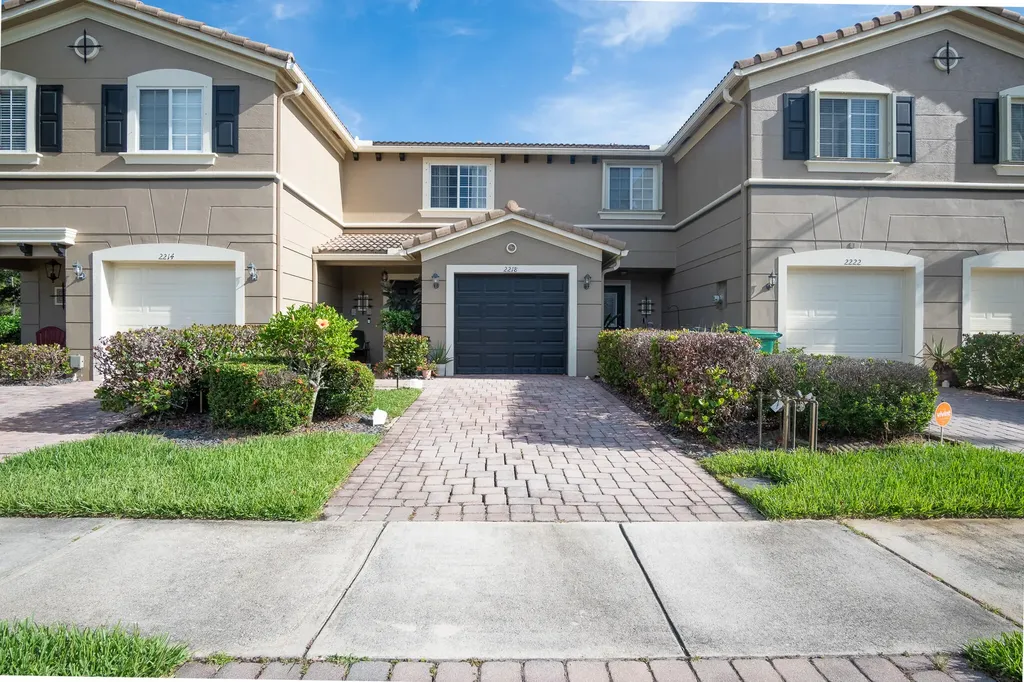 2218 SW Marshfield Court Port St Lucie FL 34953