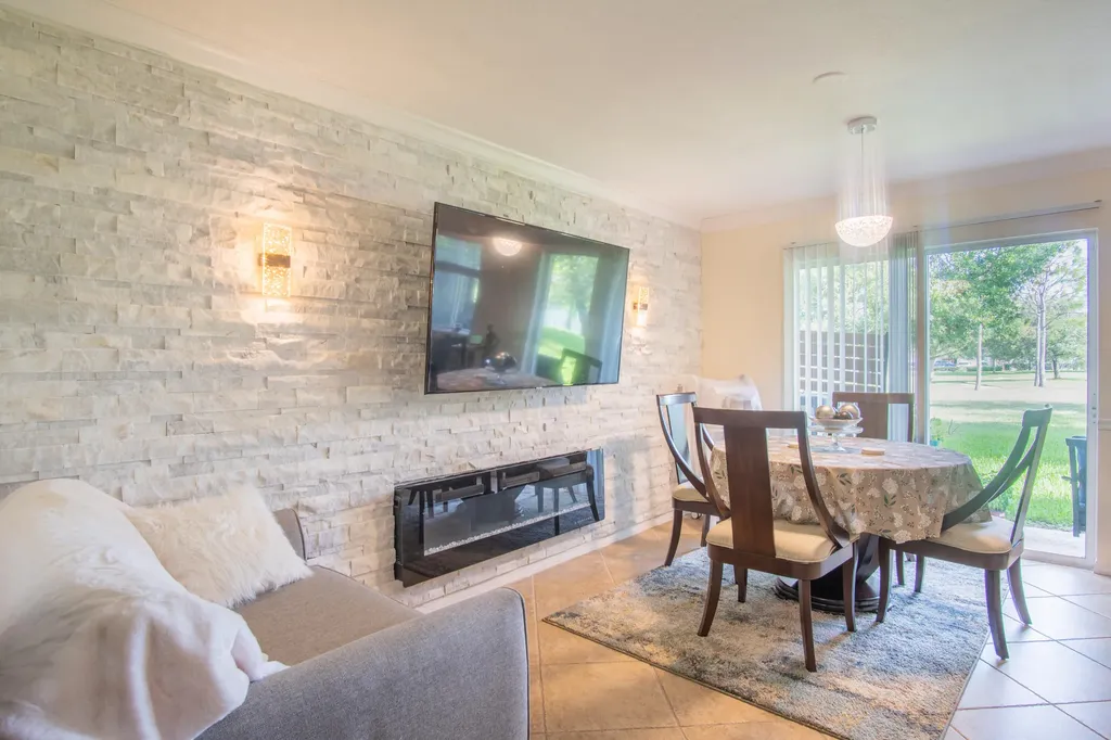 2218 SW Marshfield Court Port St Lucie FL 34953
