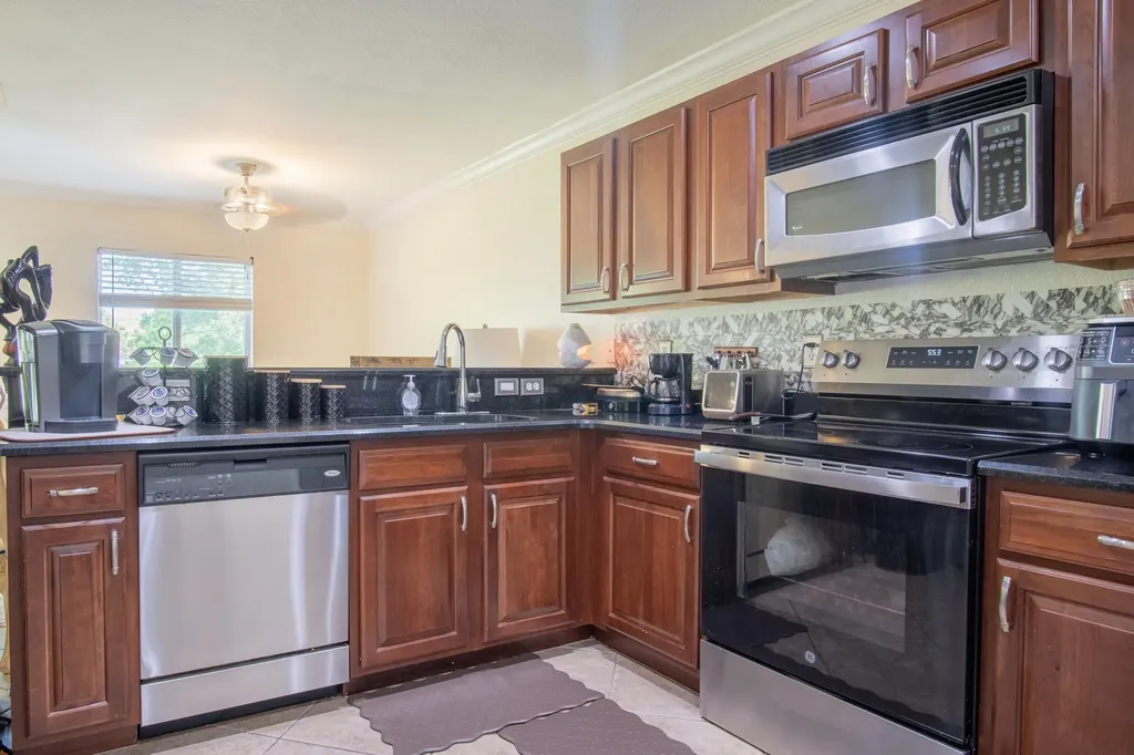 2218 SW Marshfield Court Port St Lucie FL 34953