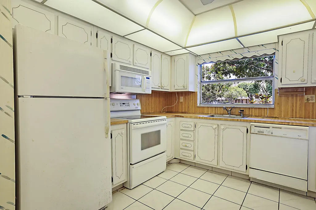 9201 Sunrise Lakes Boulevard Sunrise FL 33322