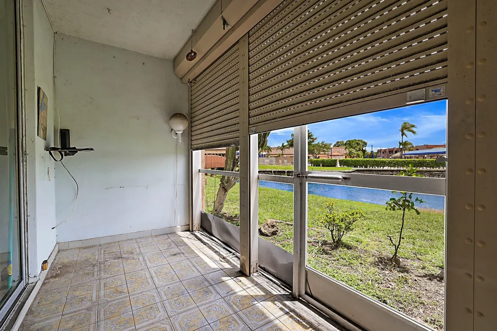 9201 Sunrise Lakes Boulevard Sunrise FL 33322