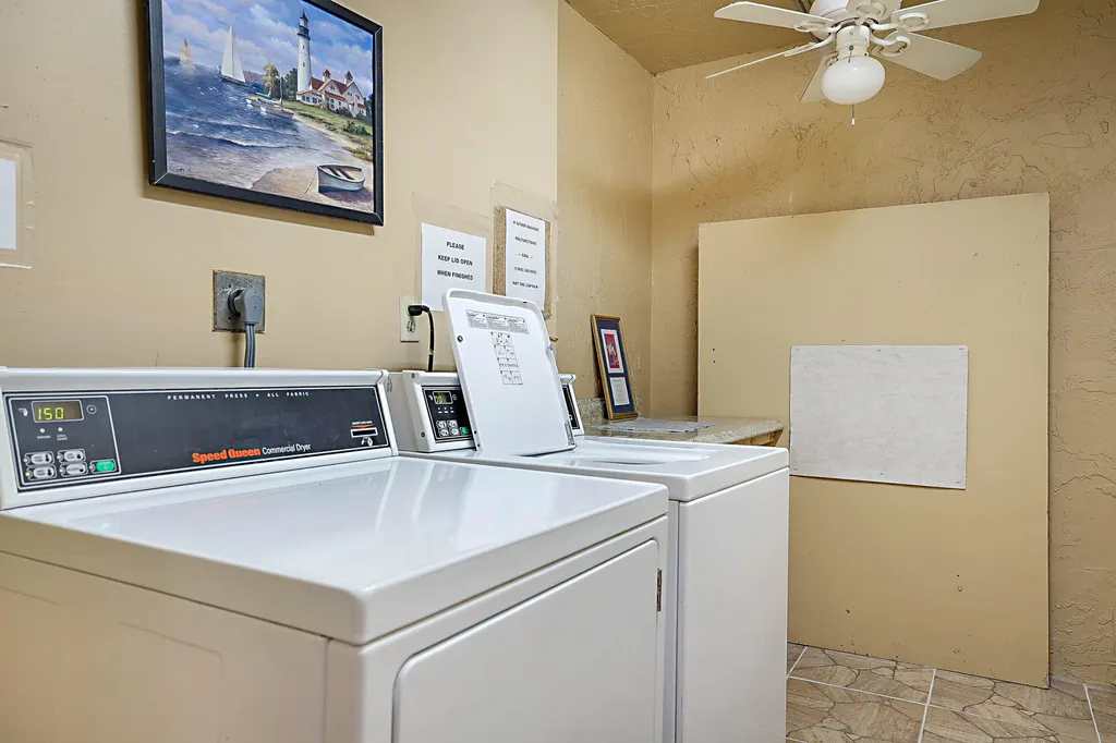 9201 Sunrise Lakes Boulevard Sunrise FL 33322