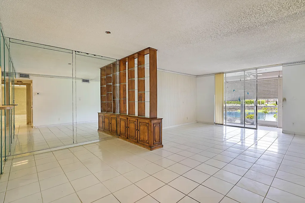 9201 Sunrise Lakes Boulevard Sunrise FL 33322