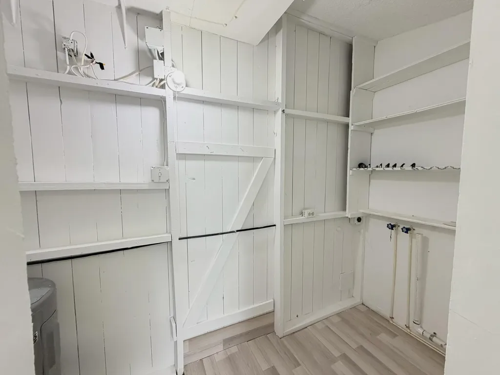 831 El Prado West Palm Beach FL 33405
