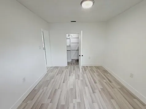 831 El Prado West Palm Beach FL 33405