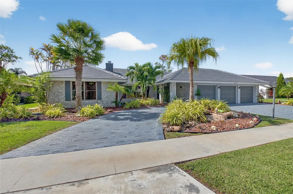 10182 Boca Woods Lane Boca Raton FL 33428