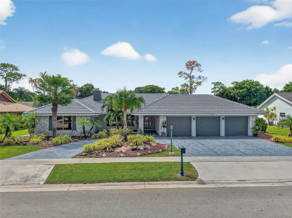 10182 Boca Woods Lane Boca Raton FL 33428